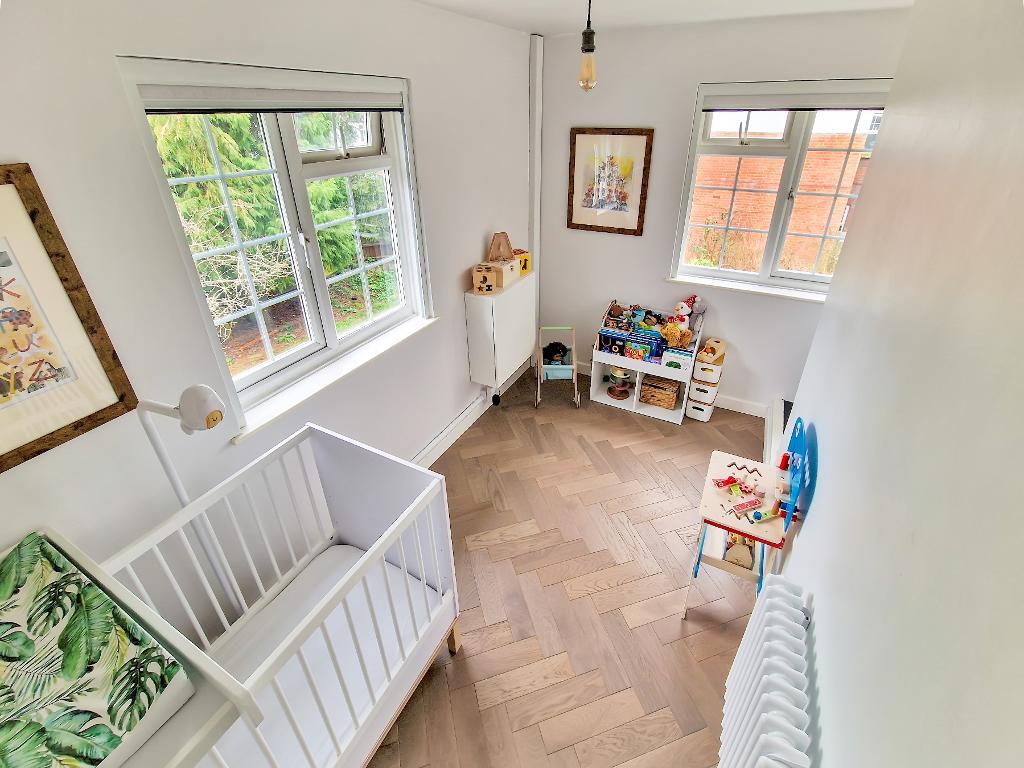 2 Bedroom For Sale in Campden Road, South Croydon, CR2 7EN