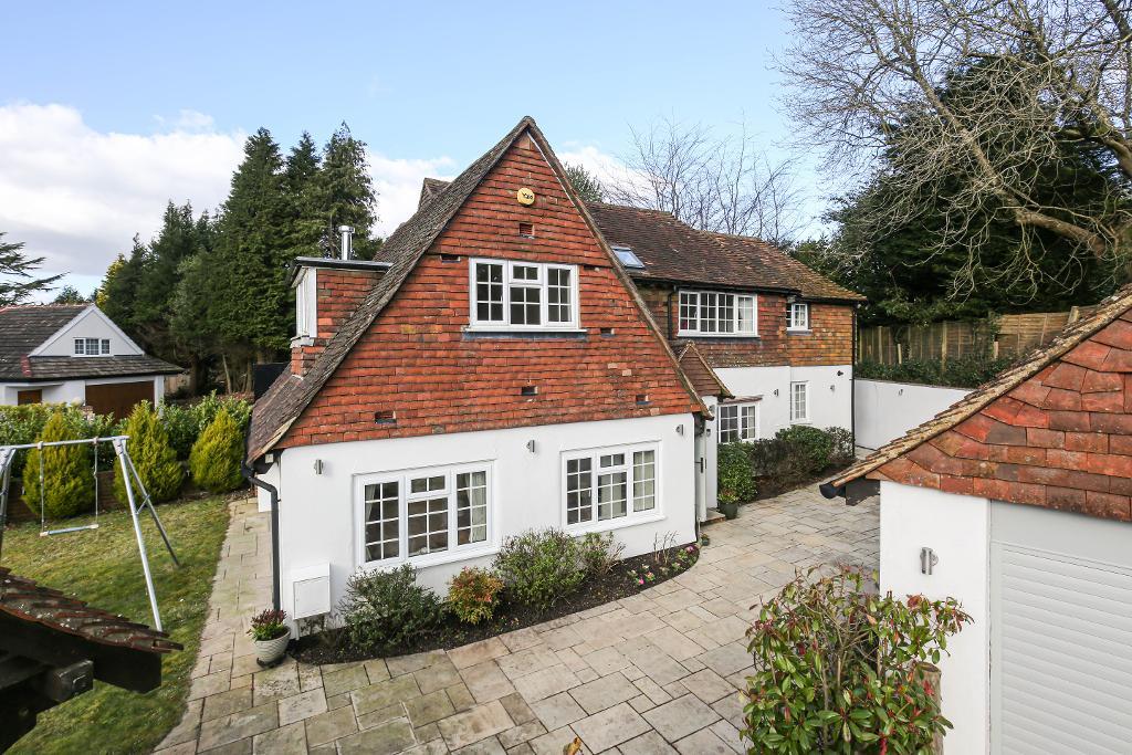 Park View Road, Woldingham, Surrey, CR3 7DJ