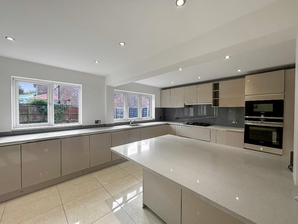 Blossom Close, South Croydon, CR2 7EZ