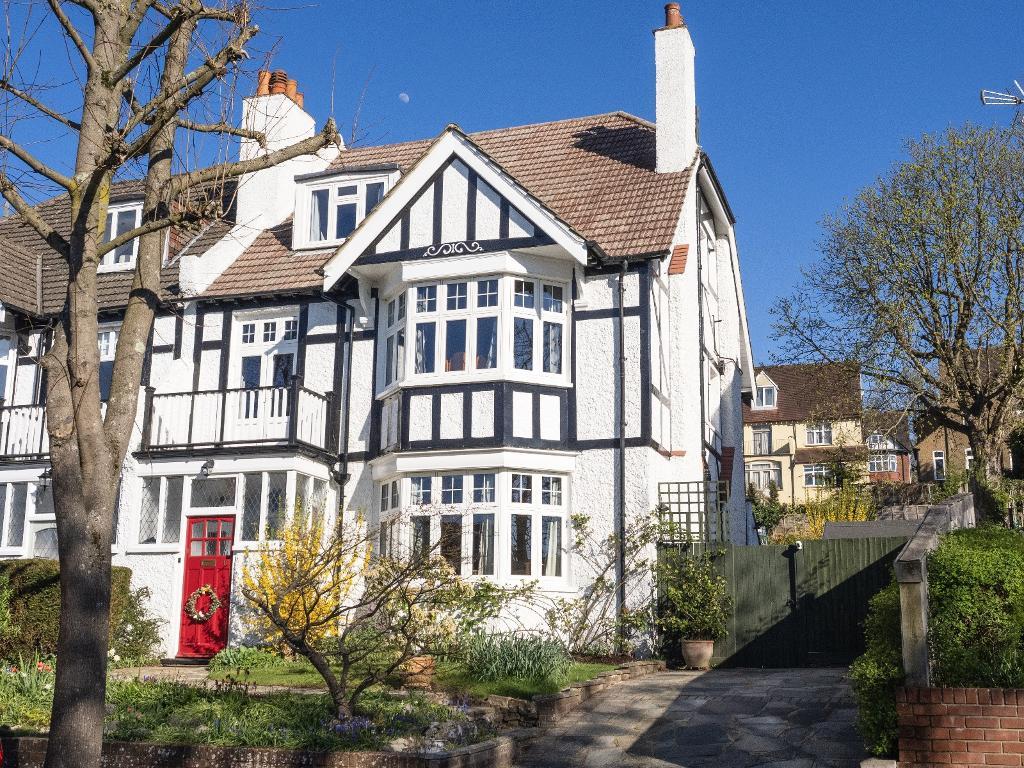 Heathhurst Road, South Croydon, Surrey, CR2 0BA
