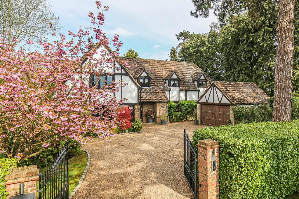 Homefield Road, Warlingham, Surrey, CR6 9HQ