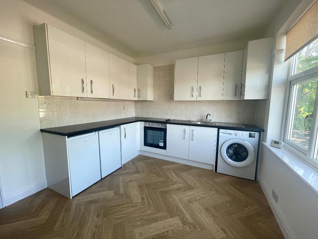 Cranleigh Close, Sanderstead, CR2 9LD