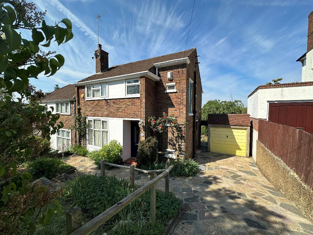 Copthorne Rise, Sanderstead, Surrey, CR2 9NN
