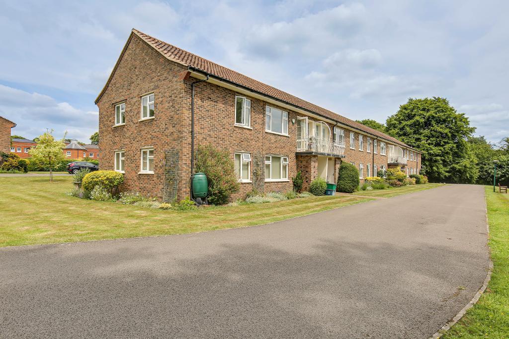 Sanderstead Court, Addington Road, Sanderstead, CR2 8RA