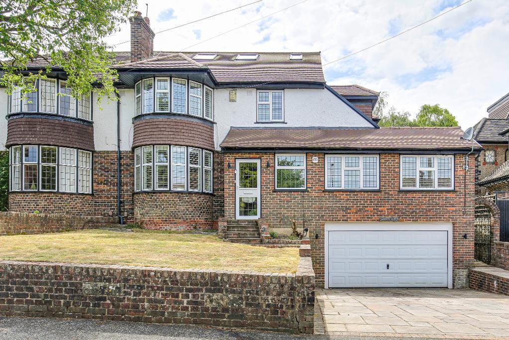 Arundel Avenue, Sanderstead, South Croydon, CR2 8BH