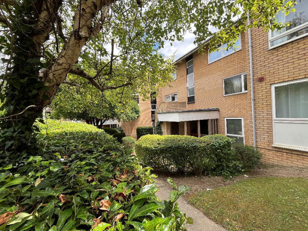 Pennycroft, Pixton Way, Croydon, Surrey, CR0 9LL