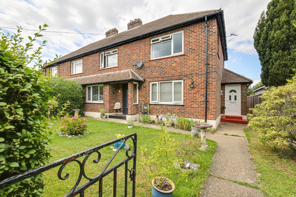 Shelton Avenue, Warlingham, CR6 9NF