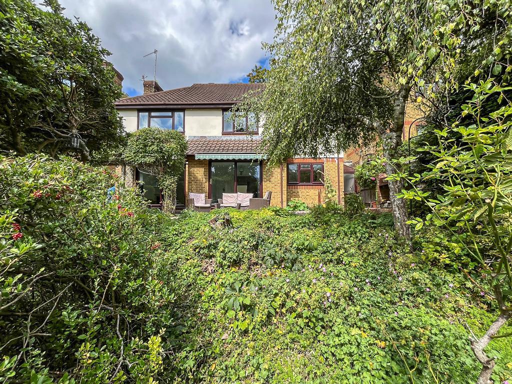 Westhall Road, Warlingham, CR6 9BH