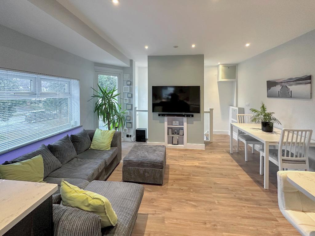 Limpsfield Road, Warlingham, CR6 9RH