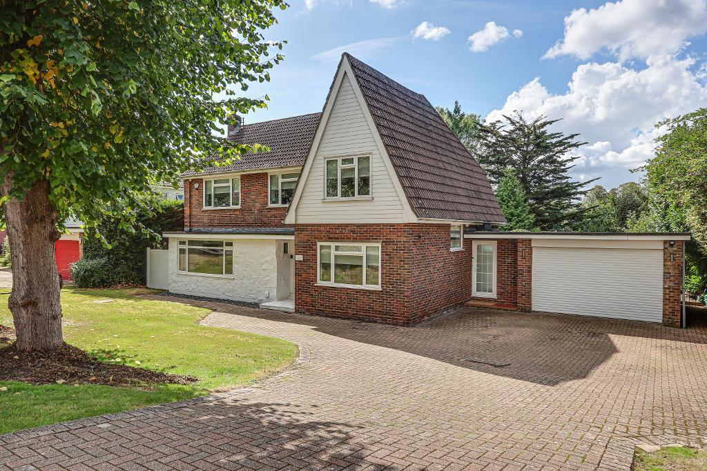 Hillbury Close, Warlingham, Surrey, CR6 9TN