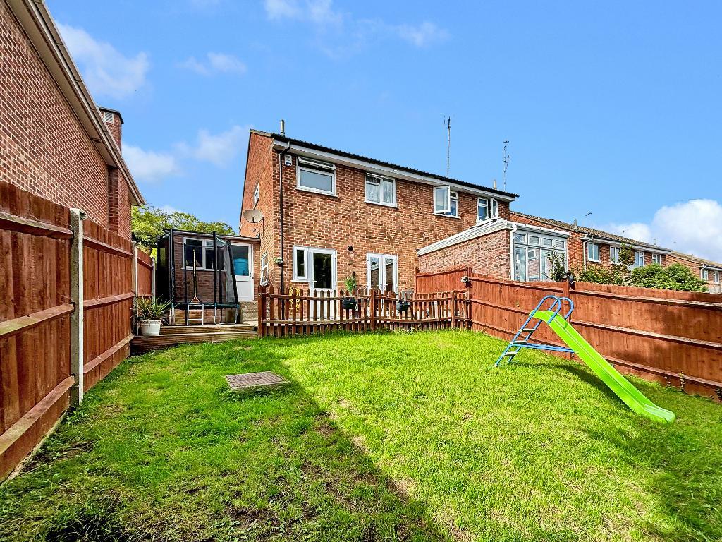 Peacock Gardens, Selsdon, South Croydon, CR2 8TE