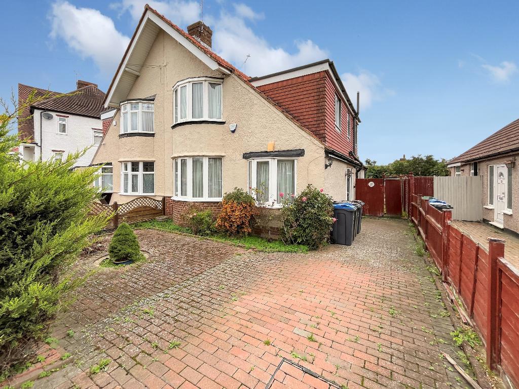 Kingsway Avenue, South Croydon, Surrey, CR2 8NF