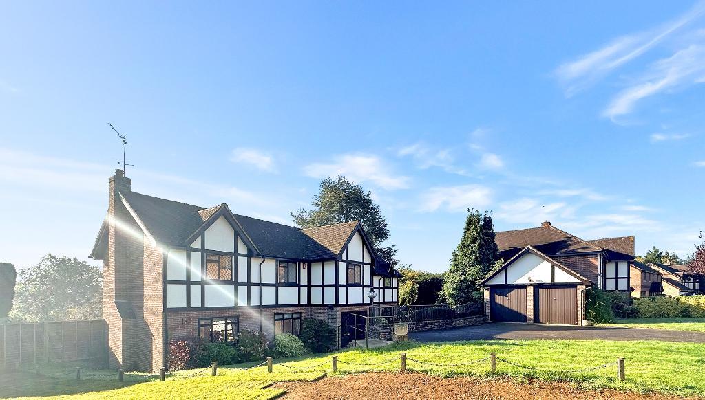 Overhill, Warlingham, Surrey, CR6 9JR