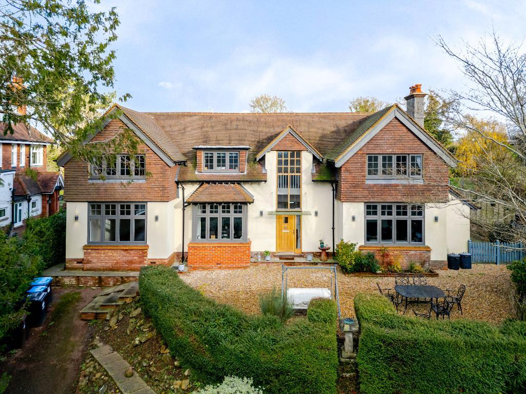 Westhall Road, Warlingham, Surrey, CR6 9HG