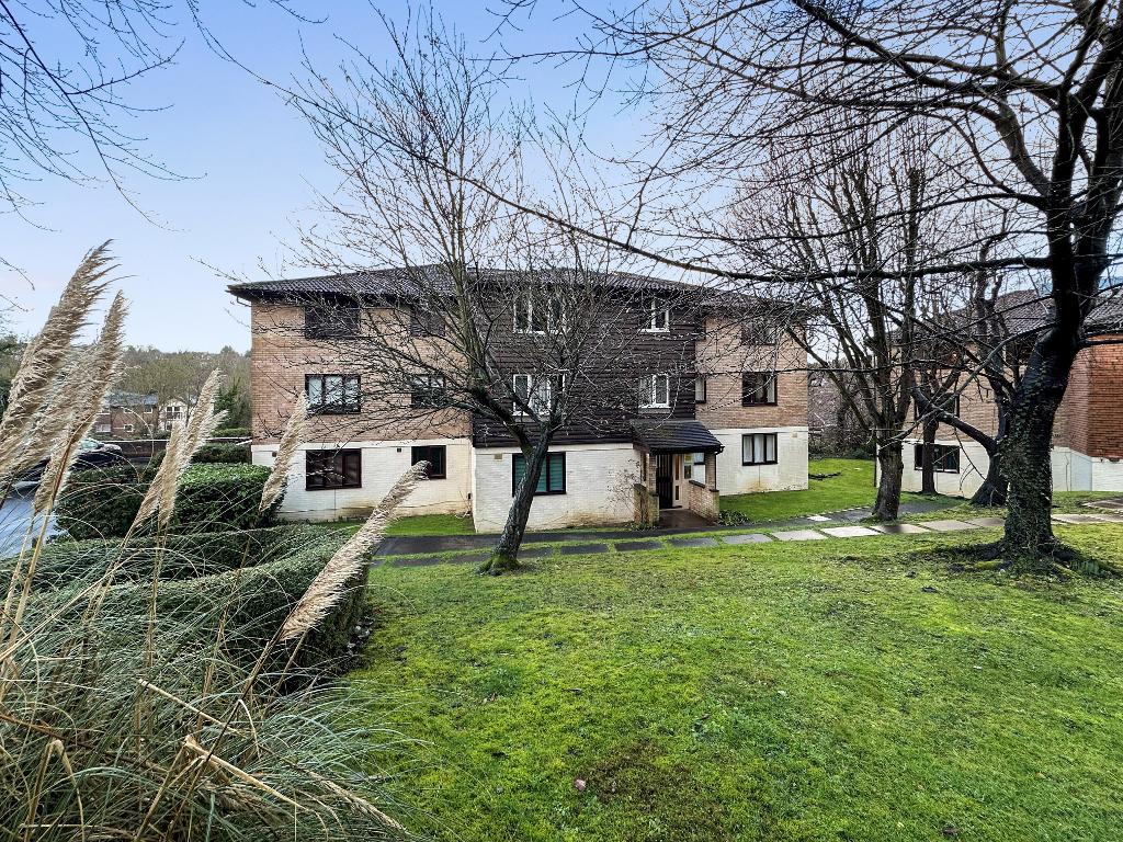 Fairbairn Close, Purley, Surrey, CR8 4DZ