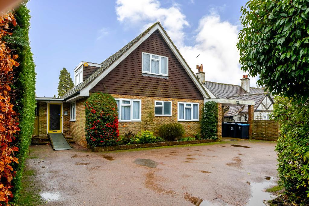 Hillbury Road, Warlingham, Surrey, CR6 9TP