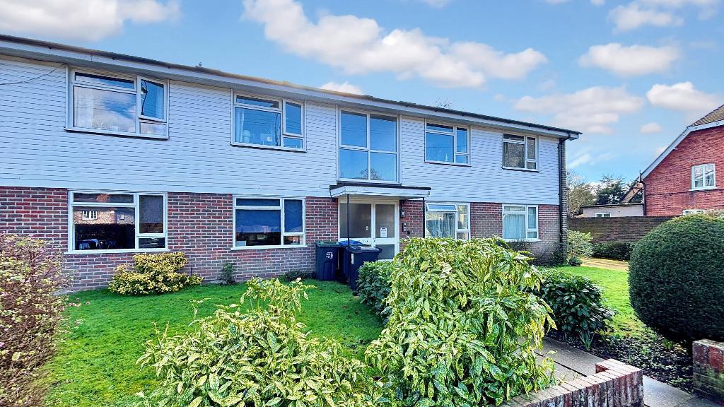 Addington Village Road, Croydon, CR0 5AQ