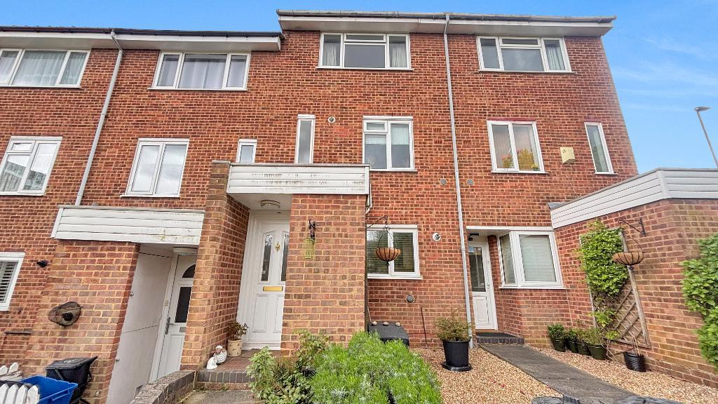 Bellfield, Pixton Way, Croydon, CR0 9JX