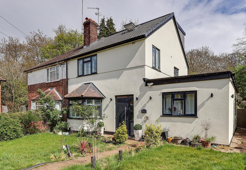 Harewood Gardens, Sanderstead, Surrey, CR2 9BU