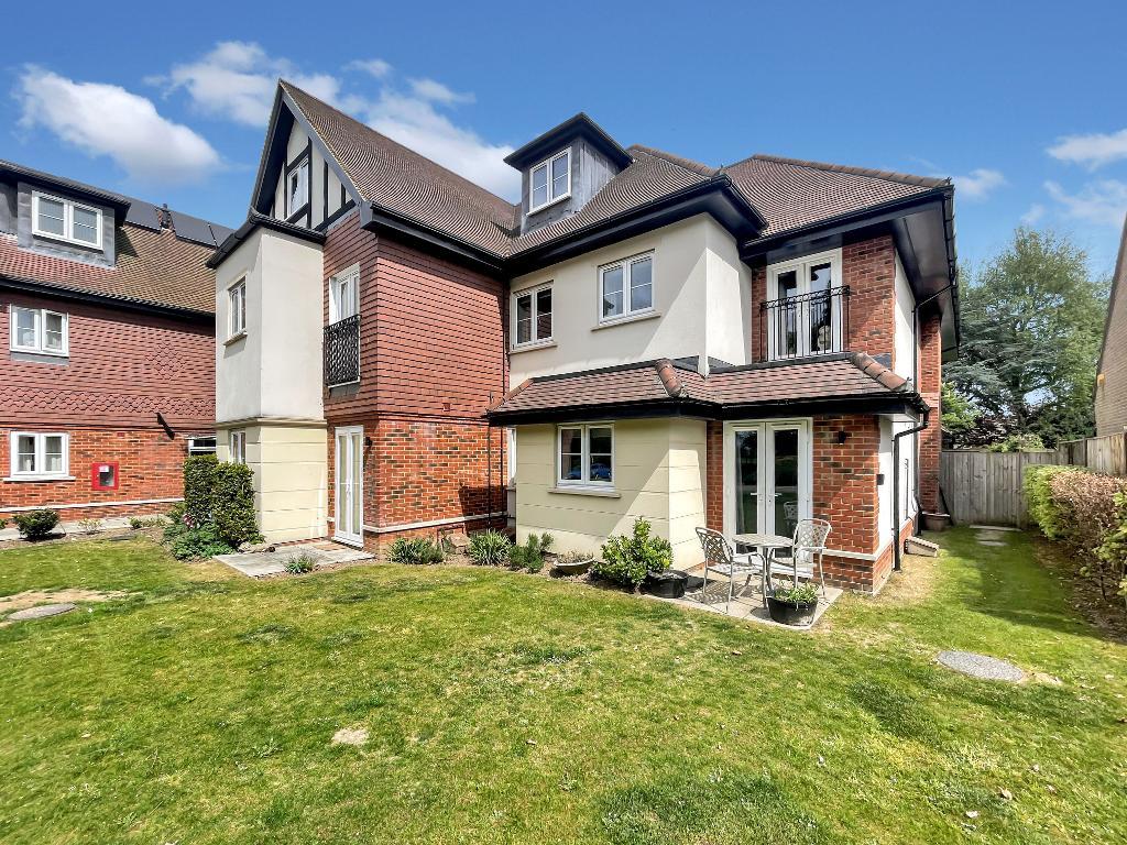 Limpsfield Road, Warlingham, Surrey, CR6 9RL