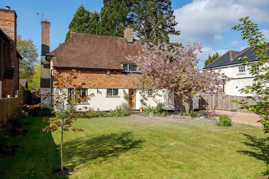 Homefield Road, Warlingham, Surrey, CR2 9HU
