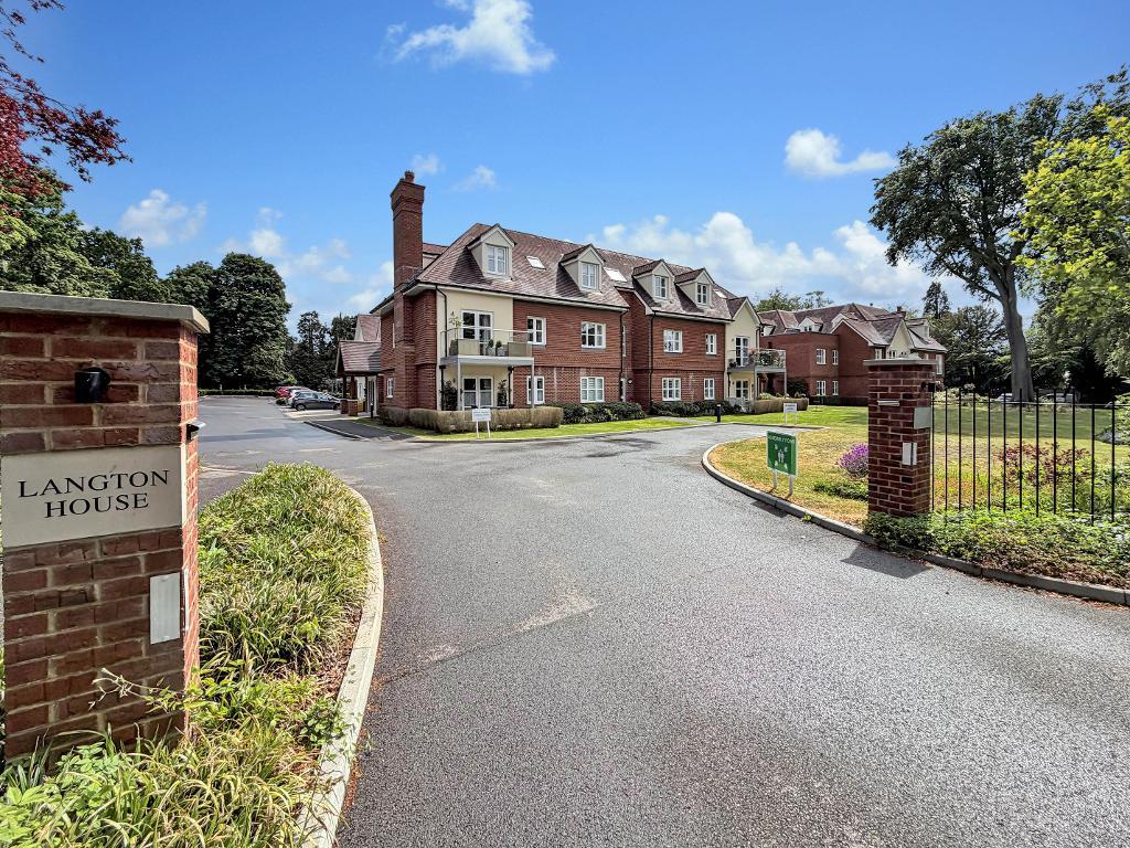 Westhall Road, Warlingham, Surrey, CR6 9HF