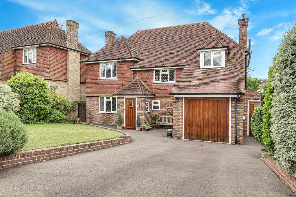 Ewhurst Avenue, Sanderstead, South Croydon, CR2 0DH