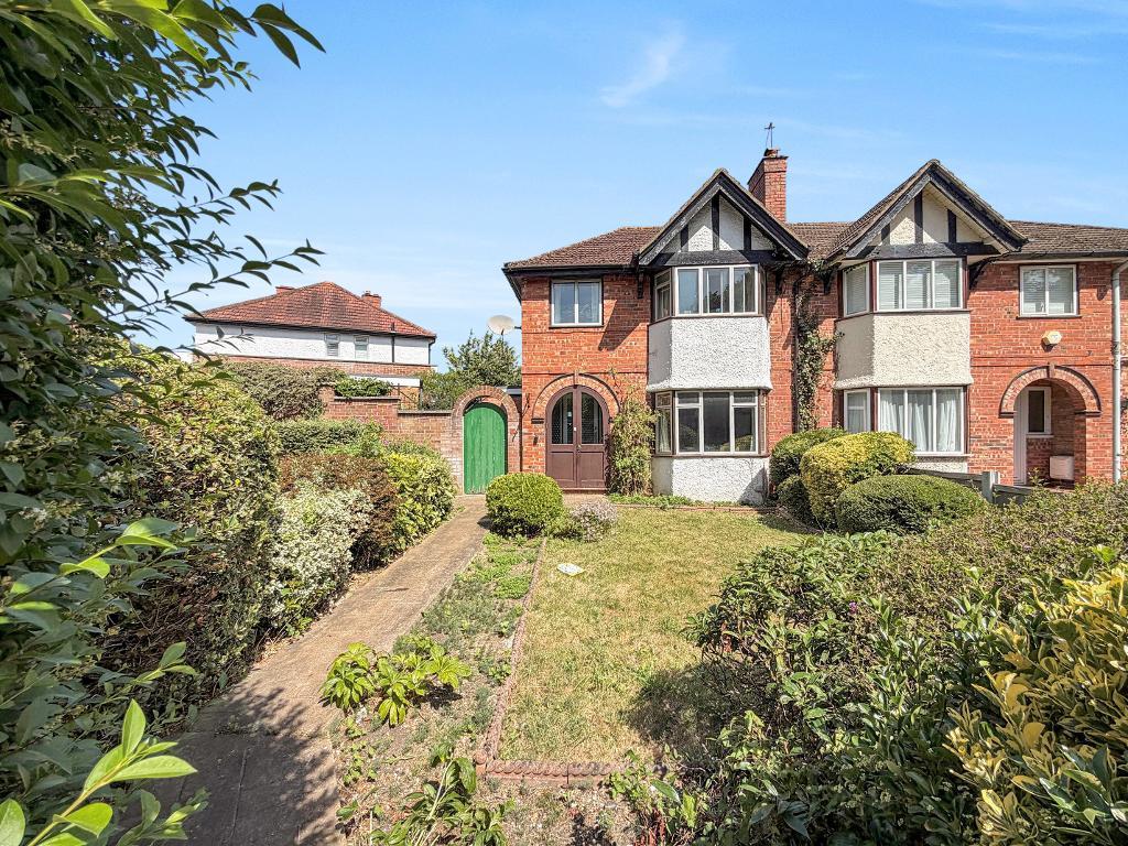 Addington Road, Selsdon, South Croydon, CR2 8LG