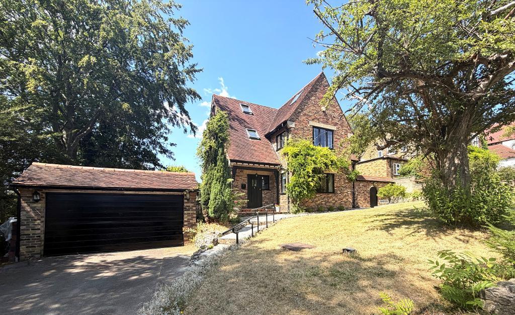 East Hill, Sanderstead, Surrey, CR2 0AL