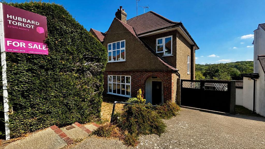 Birdwood Close, Selsdon, South Croydon, CR2 8QG