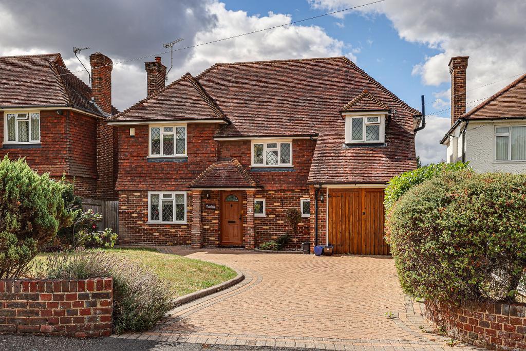 Ewhurst Avenue, Sanderstead, Surrey, CR2 0DH
