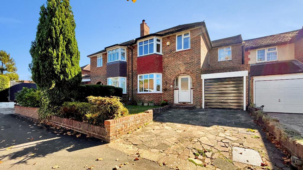 Queenhill Road, Selsdon, South Croydon, CR2 8DN