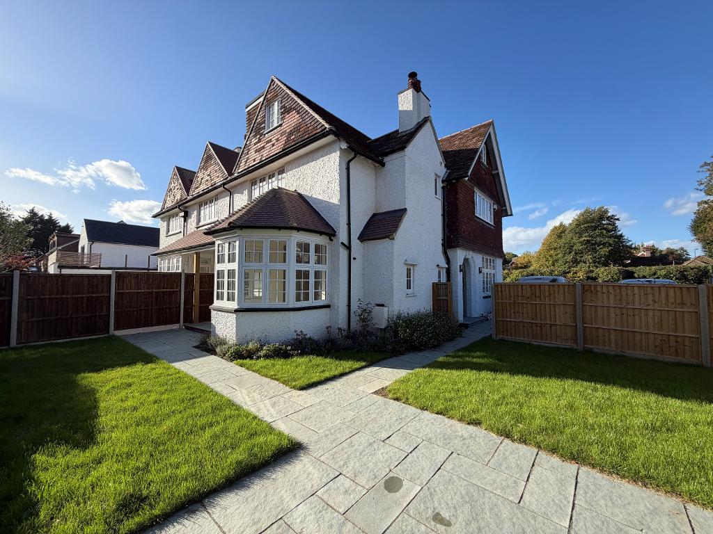 Barrowsfield, Sanderstead, Surrey, CR2 9BZ