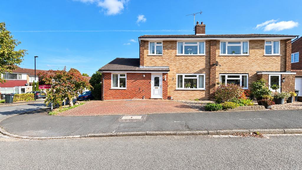 Ambleside Gardens, South Croydon, CR2 8SE