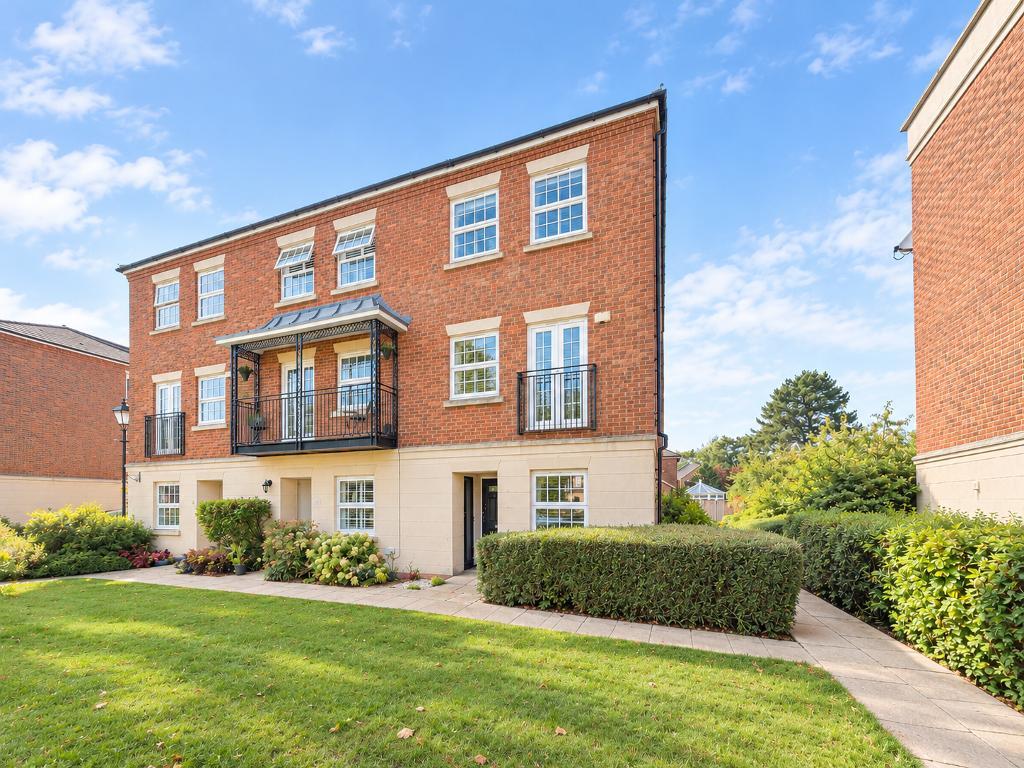 Tower Place, Warlingham, CR6 9PW